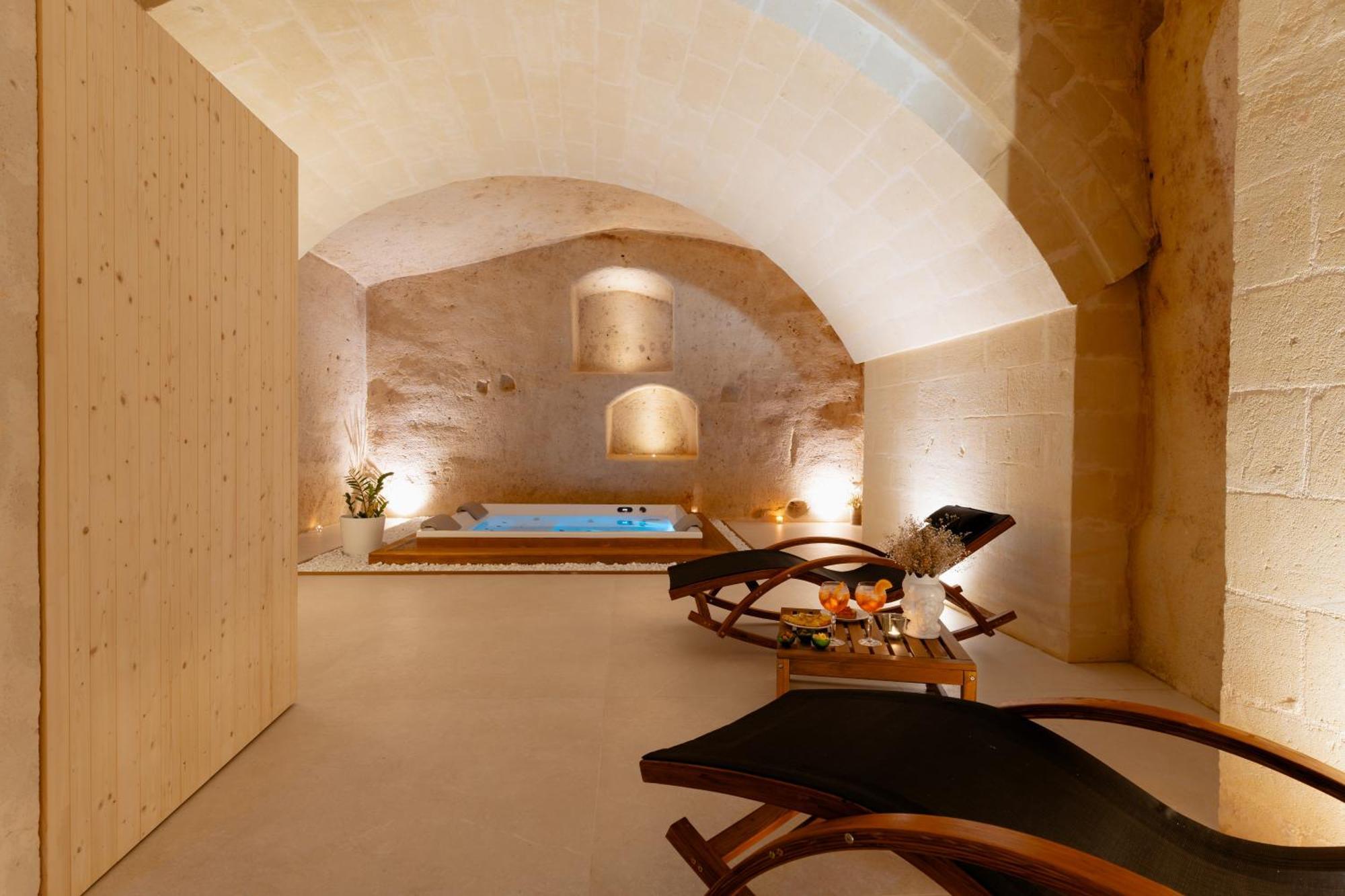Endea Suite Rooms & Lounge Spa Matera Exteriör bild
